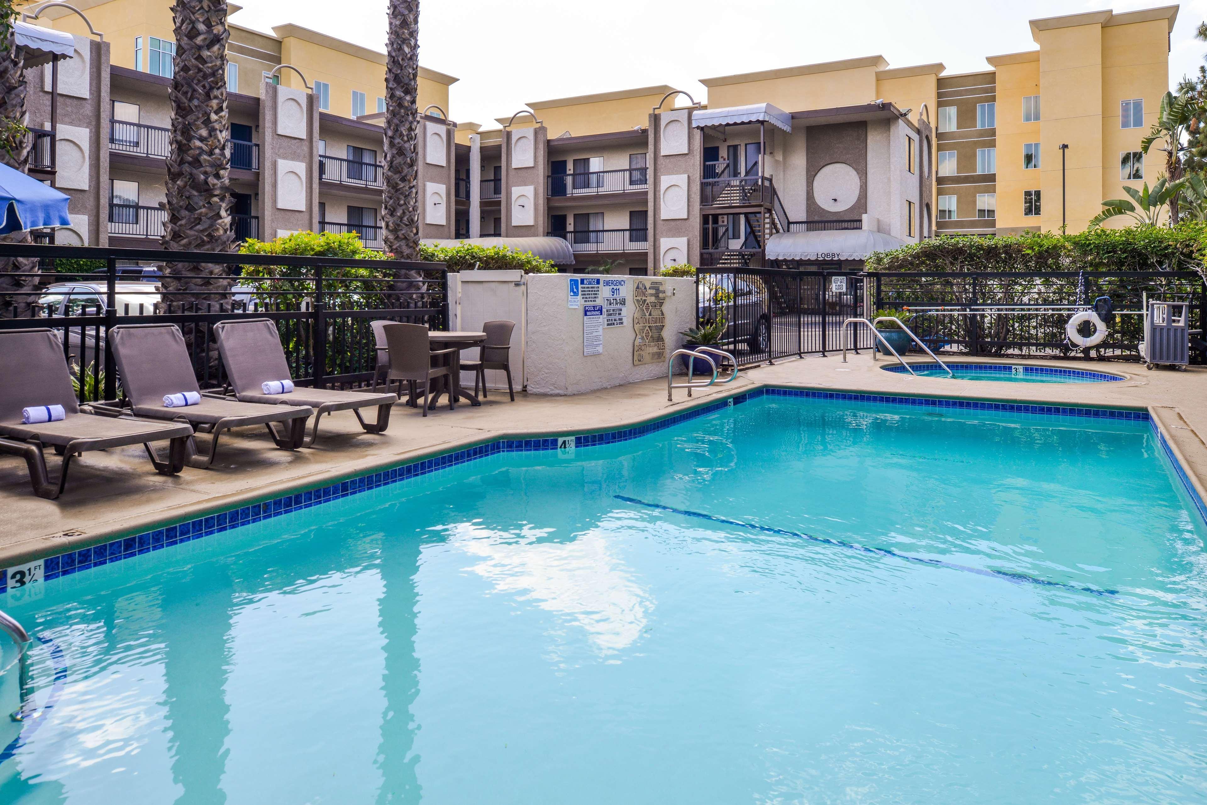Best Western Courtesy Inn - Anaheim Park Hotel Exterior foto