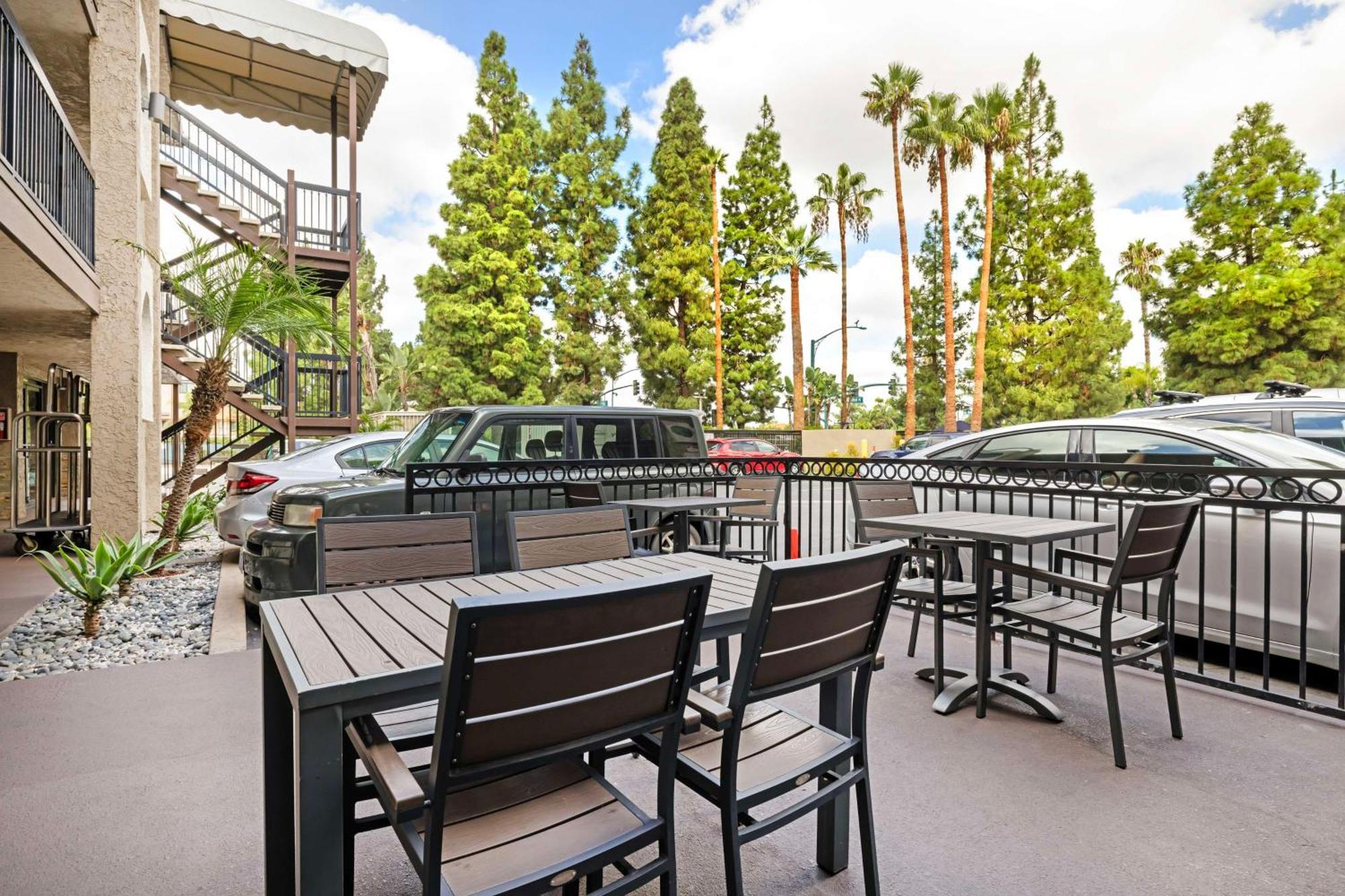 Best Western Courtesy Inn - Anaheim Park Hotel Exterior foto