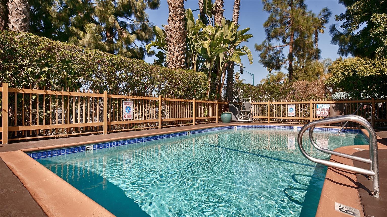 Best Western Courtesy Inn - Anaheim Park Hotel Exterior foto