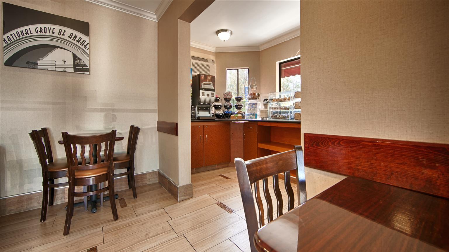 Best Western Courtesy Inn - Anaheim Park Hotel Exterior foto